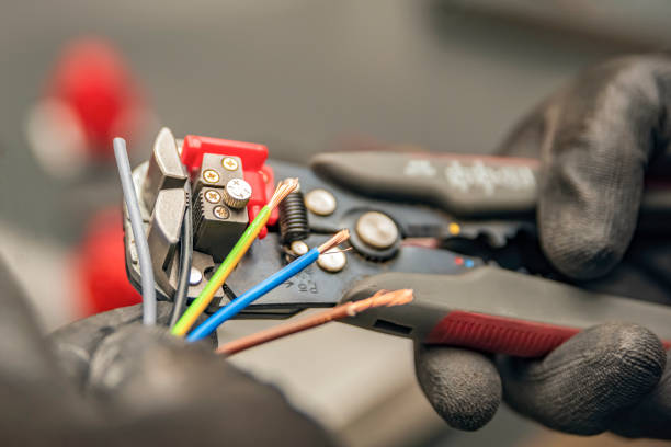 Best Licensed Electrician  in Jefferson City, MO